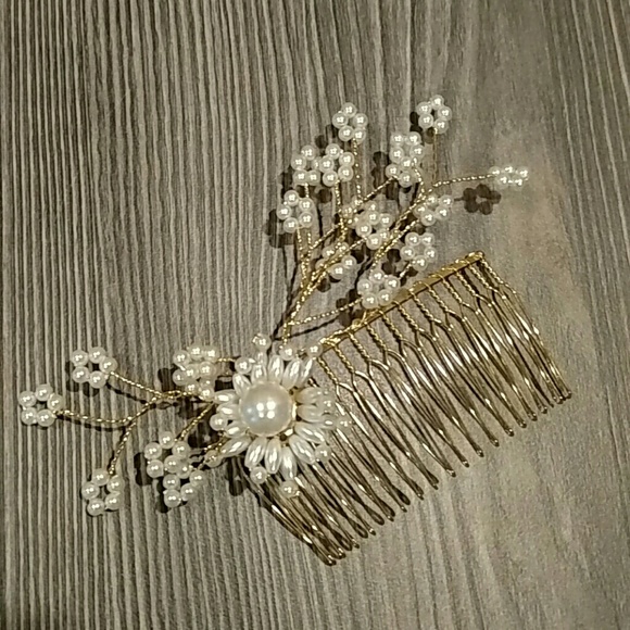 Vintage Gold & Pearls Hair Comb - Picture 2 of 4